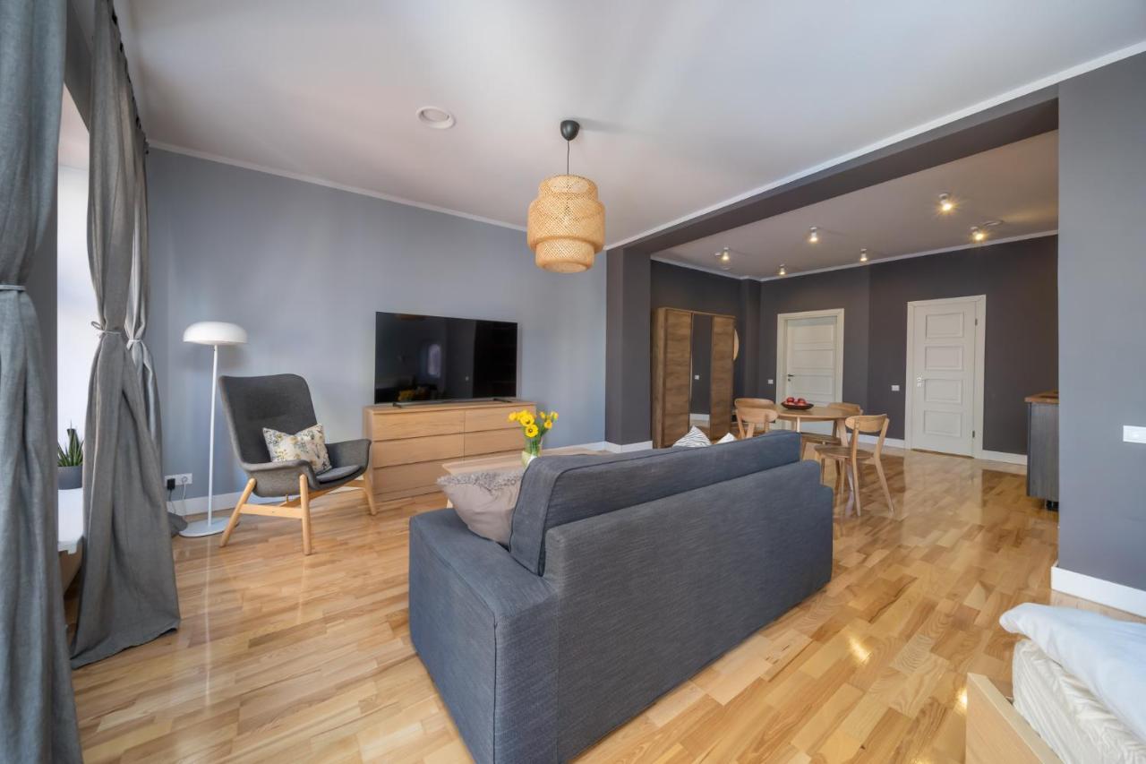 Romantic And Spacious Apartment In Riga Old Town מראה חיצוני תמונה
